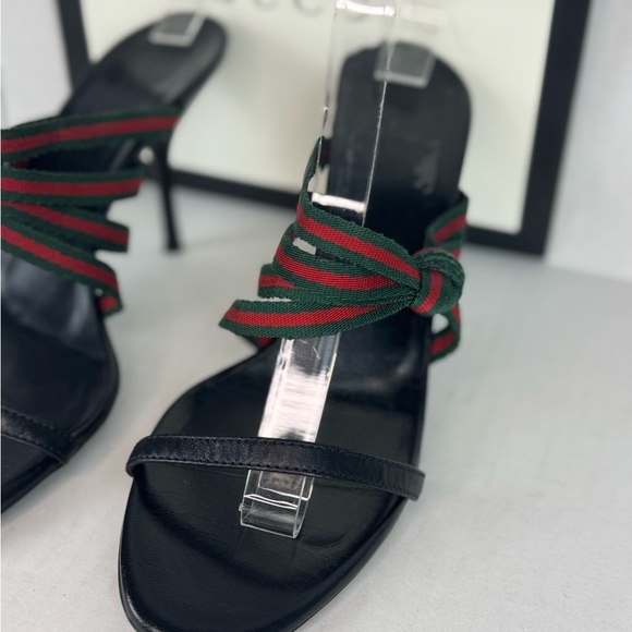 Gucci Black Red/Green Sandals with Multi-Strap Design Size 38. - Picture 5 of 15